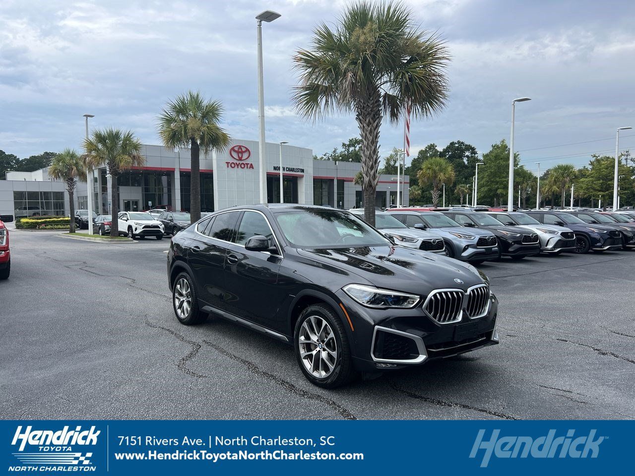 Used 2021 BMW X6 xDrive40i w/ Executive Package AWD/4WD image 1