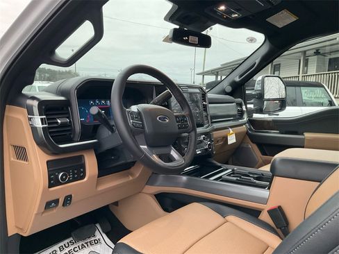 New 2026 Ford F250 Lariat w/ Chrome Package image 15