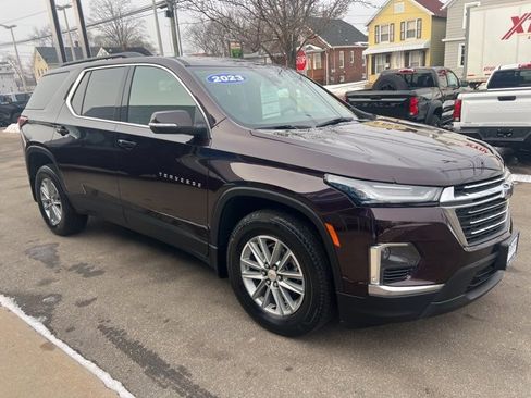 Used 2023 Chevrolet Traverse LT image 8