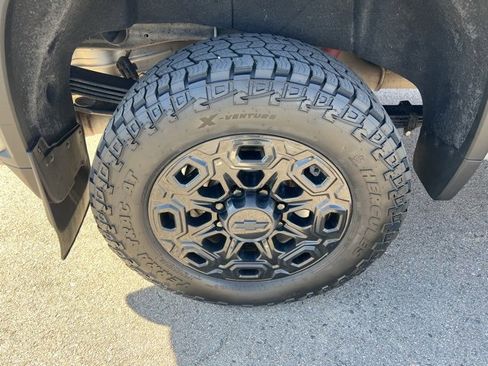 Used 2022 Chevrolet Silverado 2500 LTZ w/ LTZ Plus Package image 14