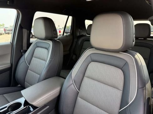 Used 2025 Chevrolet Equinox LT w/ Convenience Package II AWD/4WD image 13
