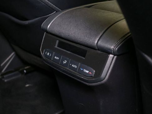 Used 2022 Toyota Highlander Limited AWD/4WD image 23