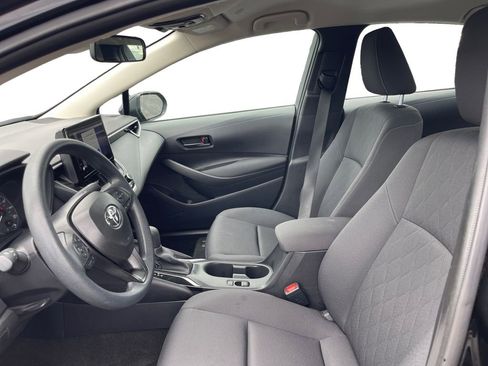 Used 2025 Toyota Corolla LE FWD image 7
