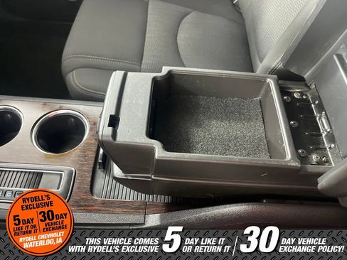 Used 2015 Chevrolet Traverse LT w/ Style and Technology Package FWD image 29