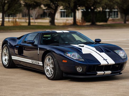 Used 2006 Ford GT image 5