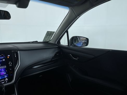 Used 2022 Subaru Outback Premium image 11