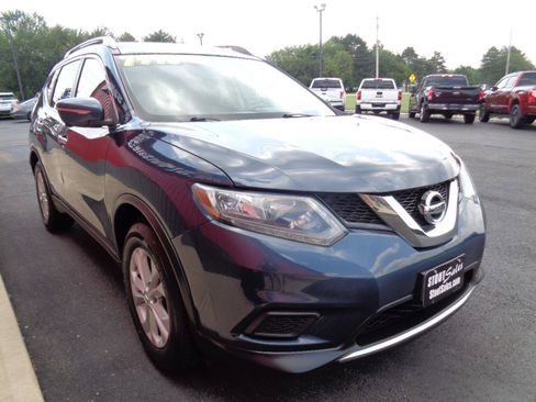 Used 2015 Nissan Rogue SV w/ SV Premium Package FWD image 4