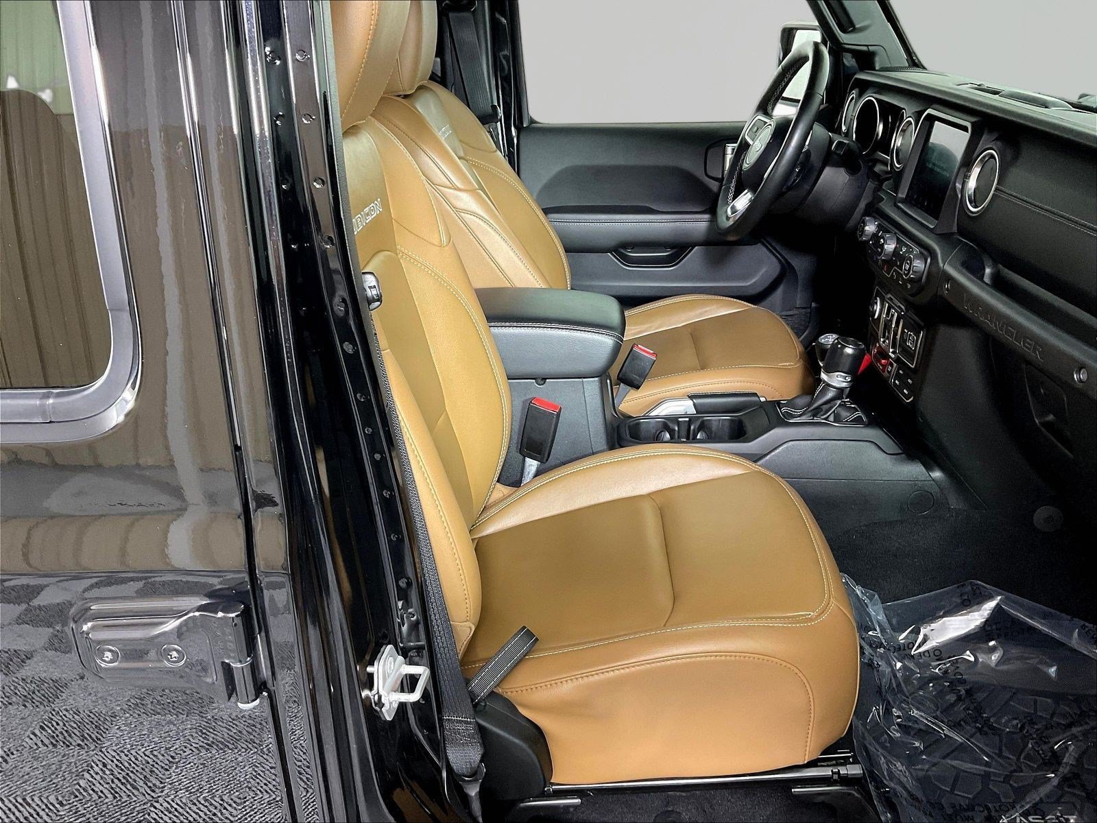 Used 2021 Jeep Wrangler Unlimited Rubicon 4xe w/ Steel Bumper Group AWD/4WD image 29