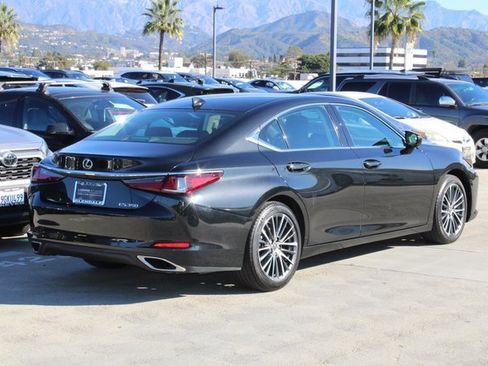 Certified 2023 Lexus ES 350 w/ Premium Package image 21