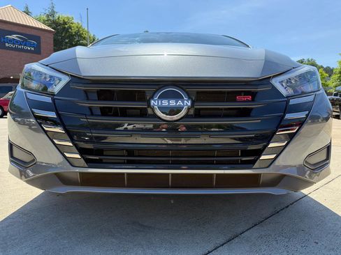 Used 2025 Nissan Versa SR w/ Trunk Package image 5