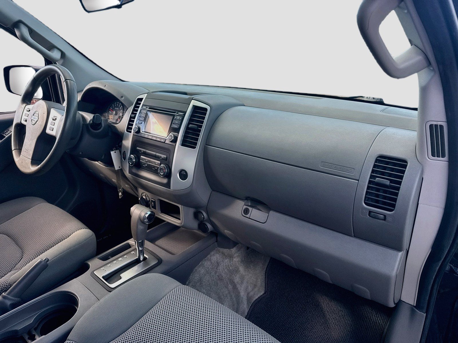Used 2016 Nissan Frontier SV AWD/4WD image 28