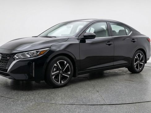 Used 2025 Nissan Sentra SV FWD image 3