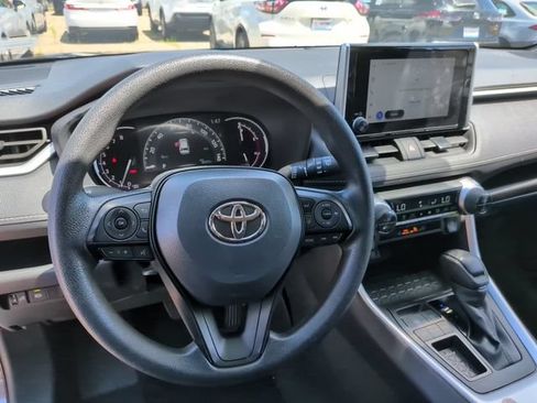 Used 2025 Toyota RAV4 XLE FWD image 24