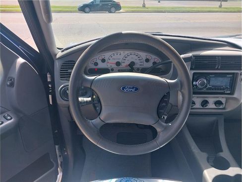 Used 2004 Ford Explorer Sport Trac XLS RWD image 14