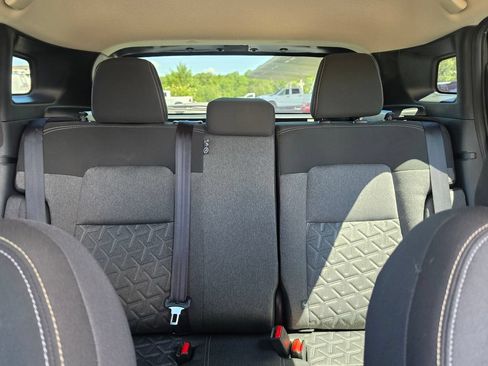 Used 2025 Nissan Kicks SV FWD image 29