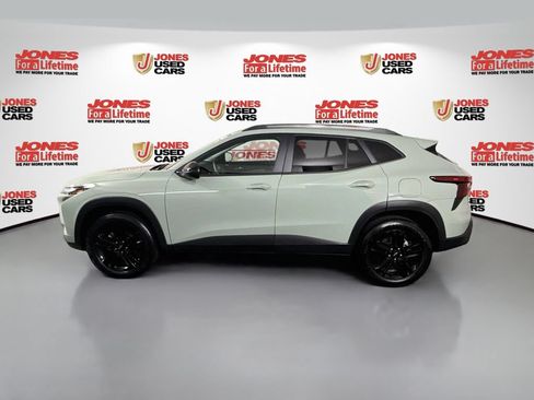 Used 2025 Chevrolet Trax ACTIV FWD image 12