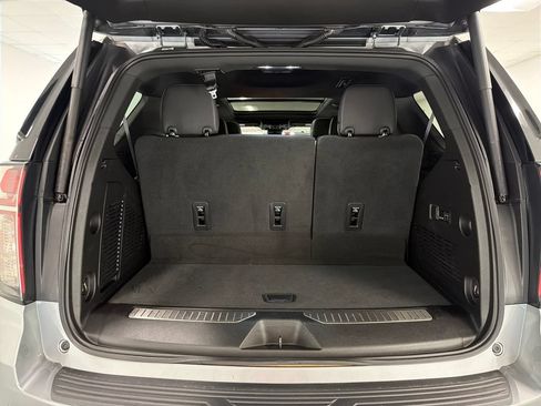 Used 2023 Chevrolet Tahoe Premier RWD image 9