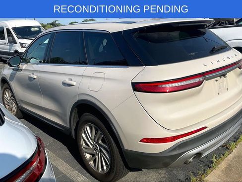 Used 2023 Lincoln Corsair FWD image 3