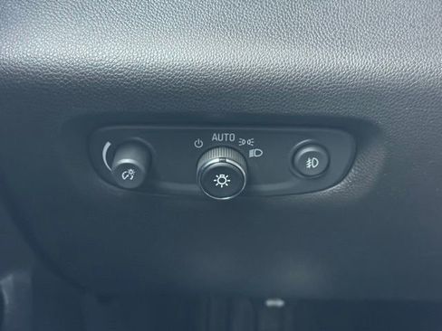 Used 2021 Chevrolet Traverse LT AWD/4WD image 35