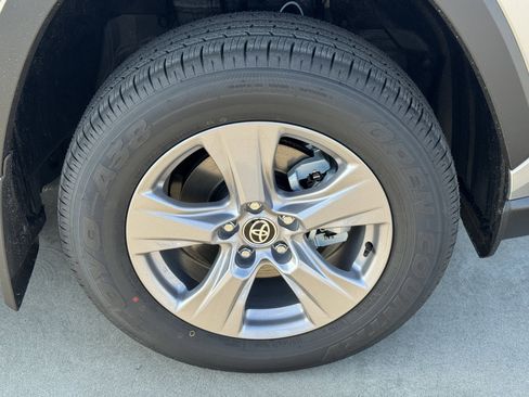 New 2025 Toyota RAV4 XLE image 15