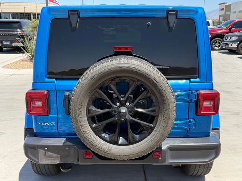 Used 2021 Jeep Wrangler Unlimited Sahara AWD/4WD image 15