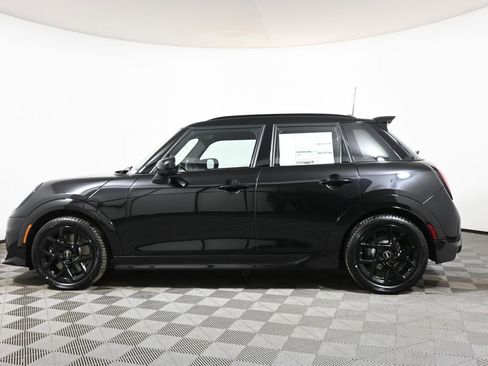 New 2026 MINI Cooper S image 2