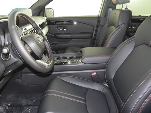 New 2026 Honda Pilot TrailSport image 14