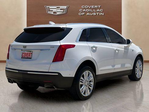Used 2019 Cadillac XT5 Premium Luxury w/ Driver Assist Package AWD/4WD image 9