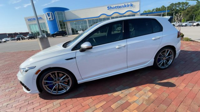 Used 2024 Volkswagen Golf R AWD/4WD image 6