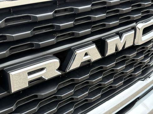 Used 2024 RAM 3500 Big Horn image 9