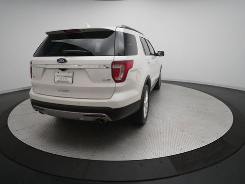 Used 2016 Ford Explorer XLT w/ Equipment Group 202A image 39