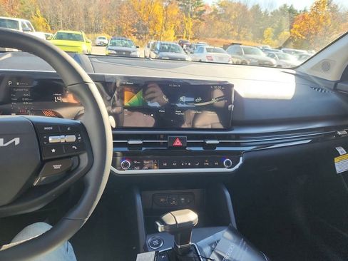 New 2026 Kia Sportage EX w/ EX Panorama Roof Package image 16