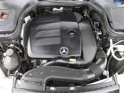 Used 2023 Mercedes-Benz GLC 300 4MATIC Coupe image 35