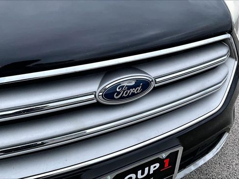 Used 2019 Ford Escape Titanium image 29