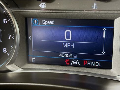 Used 2021 Chevrolet Equinox LT image 2