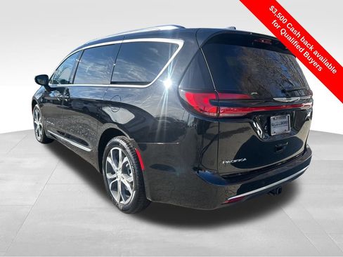 New 2026 Chrysler Pacifica Pinnacle w/ Trailer Tow Group image 5