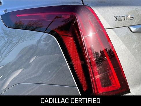 Used 2023 Cadillac XT5 Luxury w/ LPO, Floor Liner Package AWD/4WD image 26