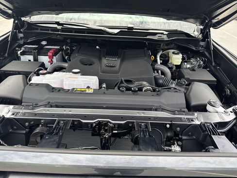 New 2026 Toyota Tundra Limited AWD/4WD image 36