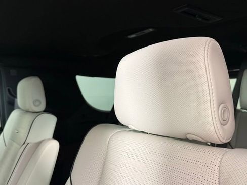 Certified 2025 Cadillac Escalade ESV Sport w/ Touring Package image 26