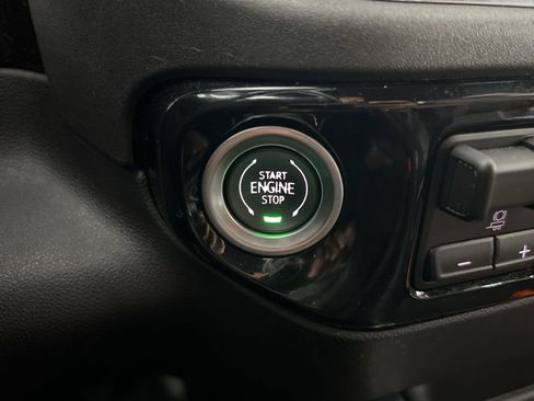 Used 2024 Chevrolet Silverado 3500 High Country image 16