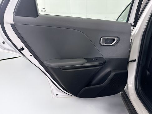 Used 2025 Kia K4 FWD image 25