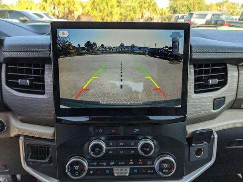 Used 2024 Ford Expedition Max Limited image 31