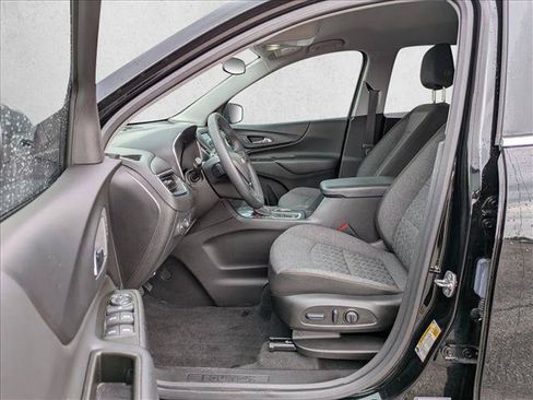 Used 2024 Chevrolet Equinox LT FWD image 16