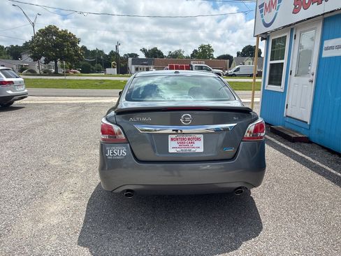 Used 2014 Nissan Altima 2.5 SL w/ Technology Package FWD image 5