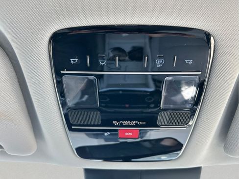 Used 2025 Hyundai Santa Fe SEL FWD image 32