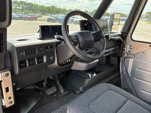Used 2024 Chevrolet Brightdrop 600 w/ Commercial Equipment Package AWD/4WD image 10