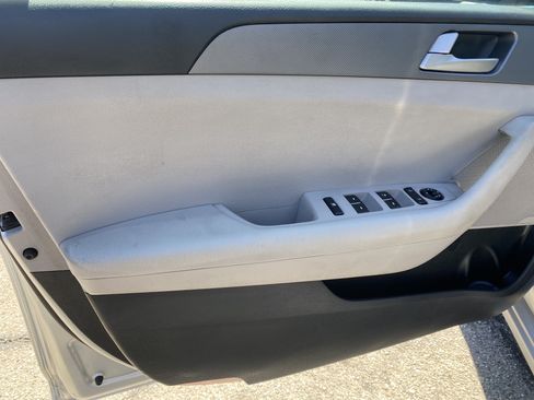 Used 2016 Hyundai Sonata SE FWD image 15