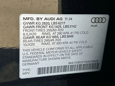 Used 2025 Audi Q6 e-tron Premium w/ Convenience Package RWD image 64