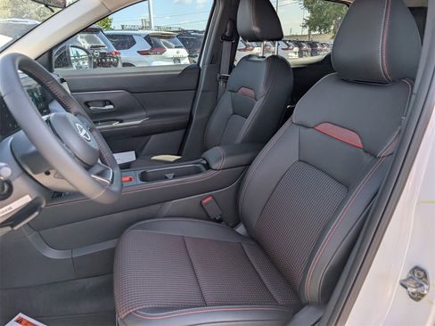 New 2026 Nissan Kicks SR image 18