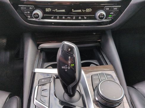 Used 2018 BMW 530i RWD image 26